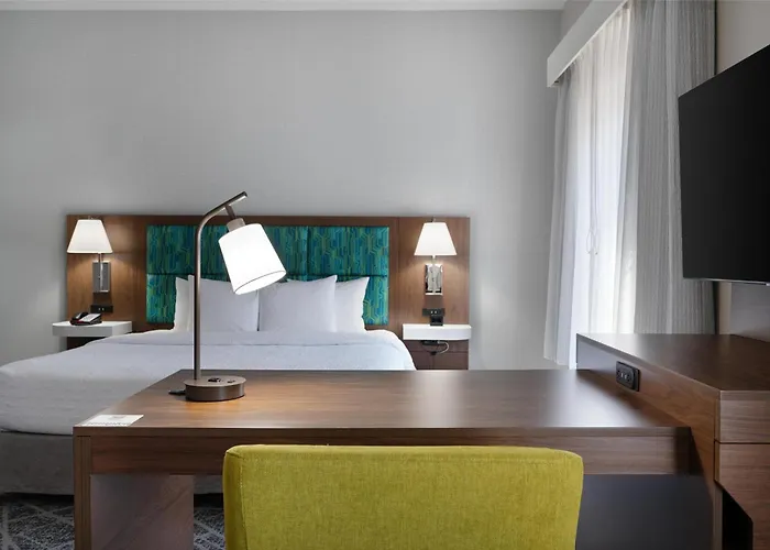 Hampton & Tulsa/tulsa Hills Hotel 3*