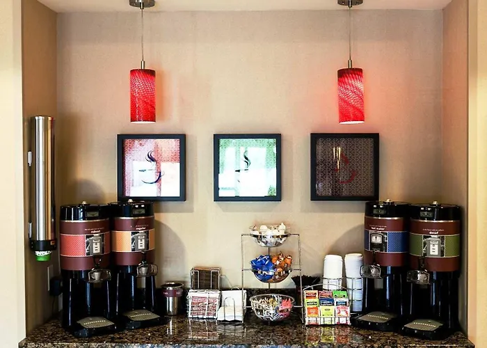 Hampton & Tulsa/tulsa Hills Hotel 3*